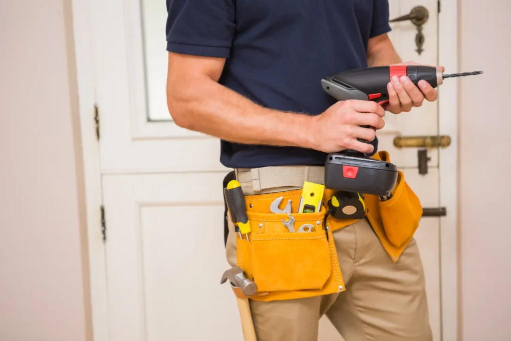 Serrurier 2 Savoies propose des services de serrurerie, installation de portes, portails industriels, volets roulants et mobilier urbain à Aix-les-Bains, Chambéry, Montmélian et La Motte-Servolex. Expertise locale et interventions rapides pour sécuriser tous vos espaces.